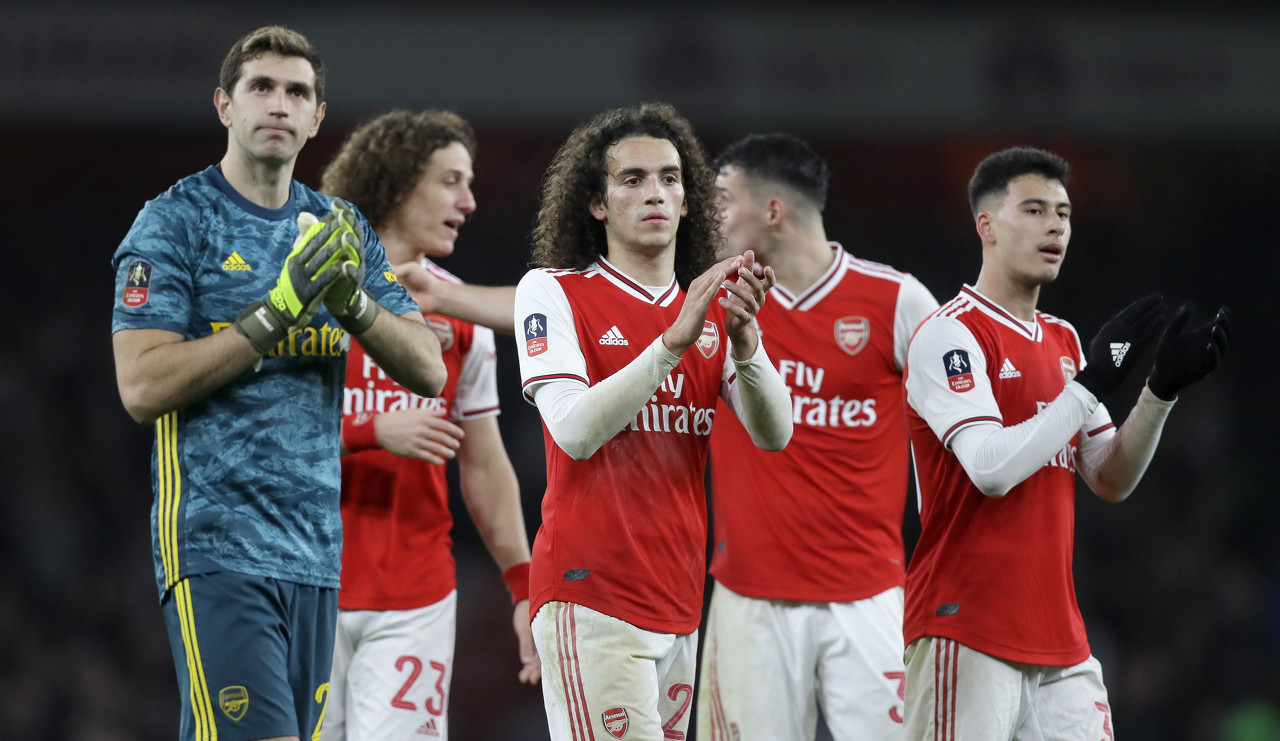 边路三人组 边路三人组