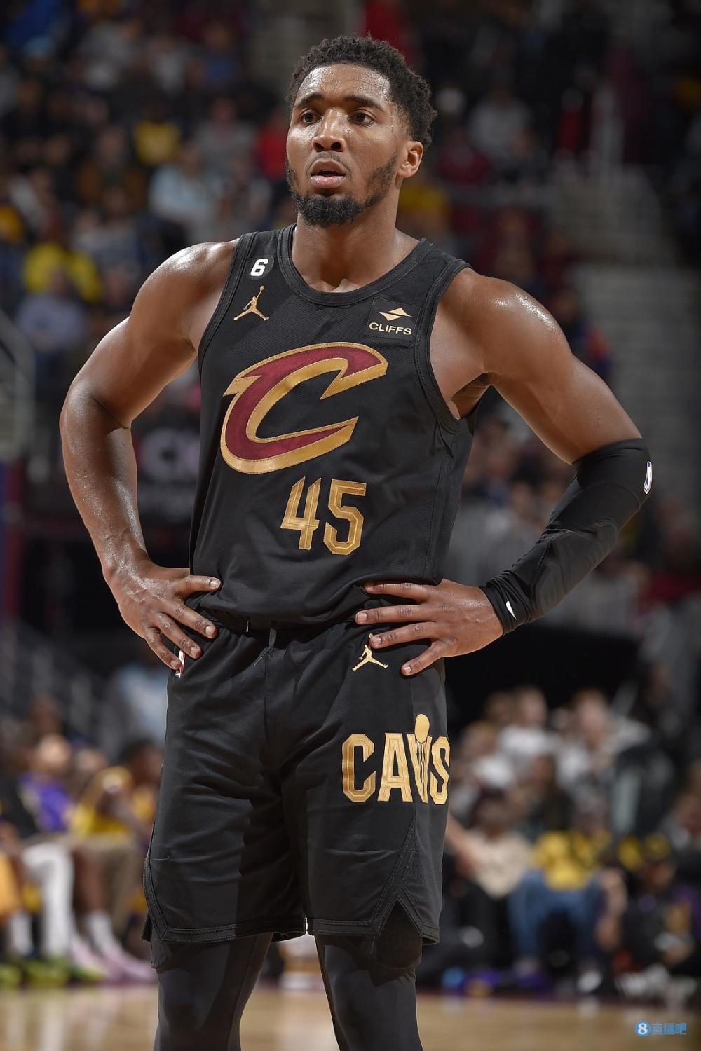 离队是否违 离队是否违